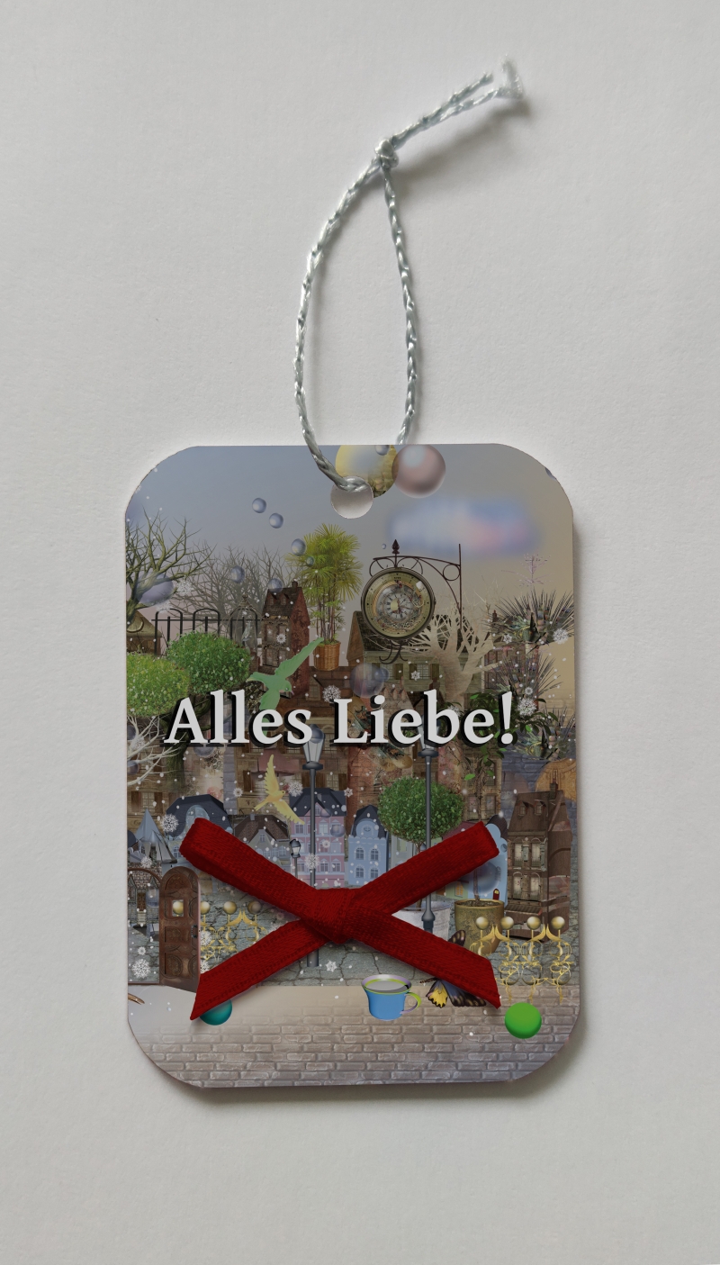 Geschenkanhänger von Ilona Reny "Alles Liebe" abendliche Landschaft mit rotem Schleifchen